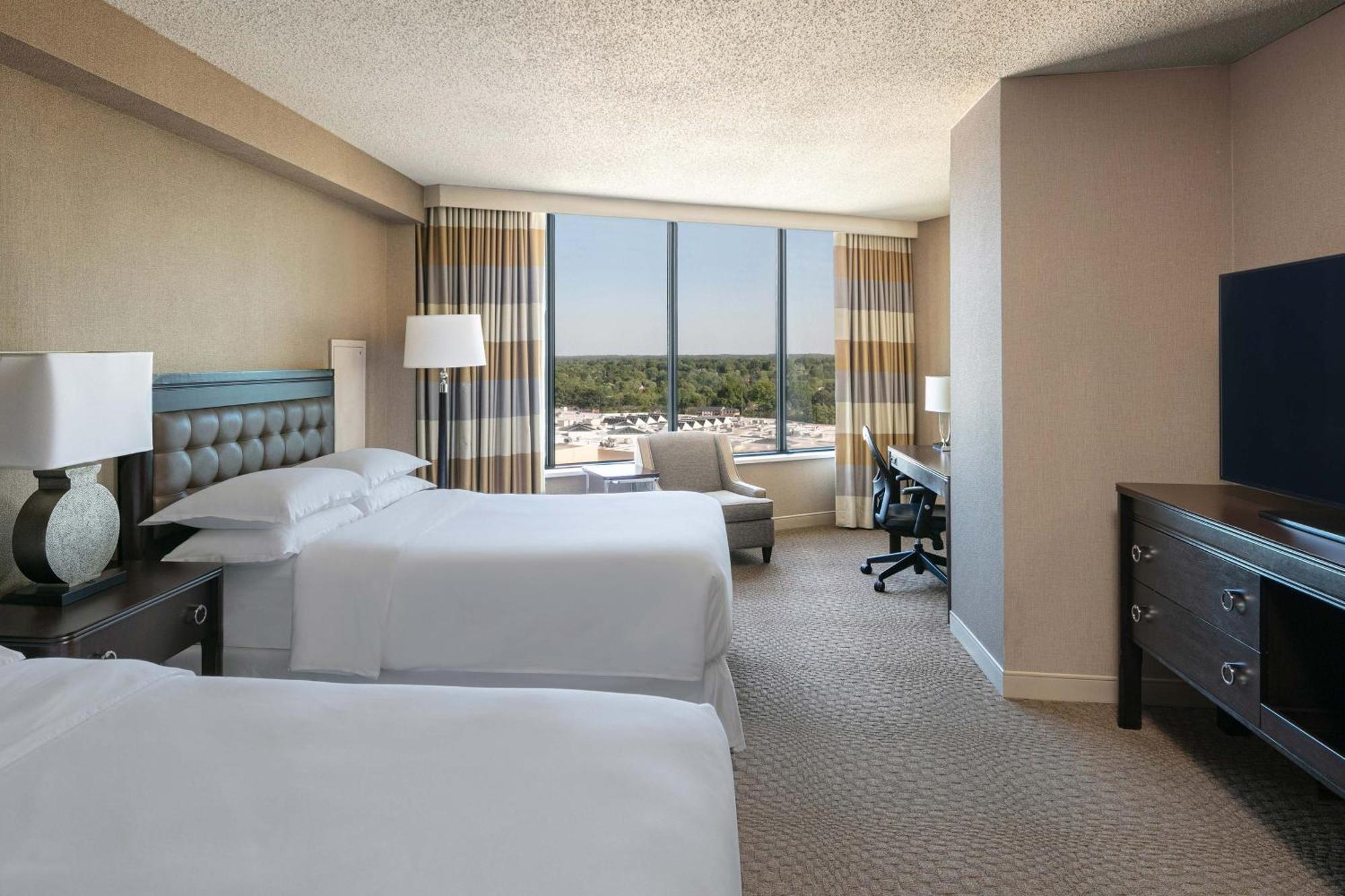 เชอราตัน กรีนส์โบโร แอท โฟร์ซีซั่น Hotel ภายนอก รูปภาพ